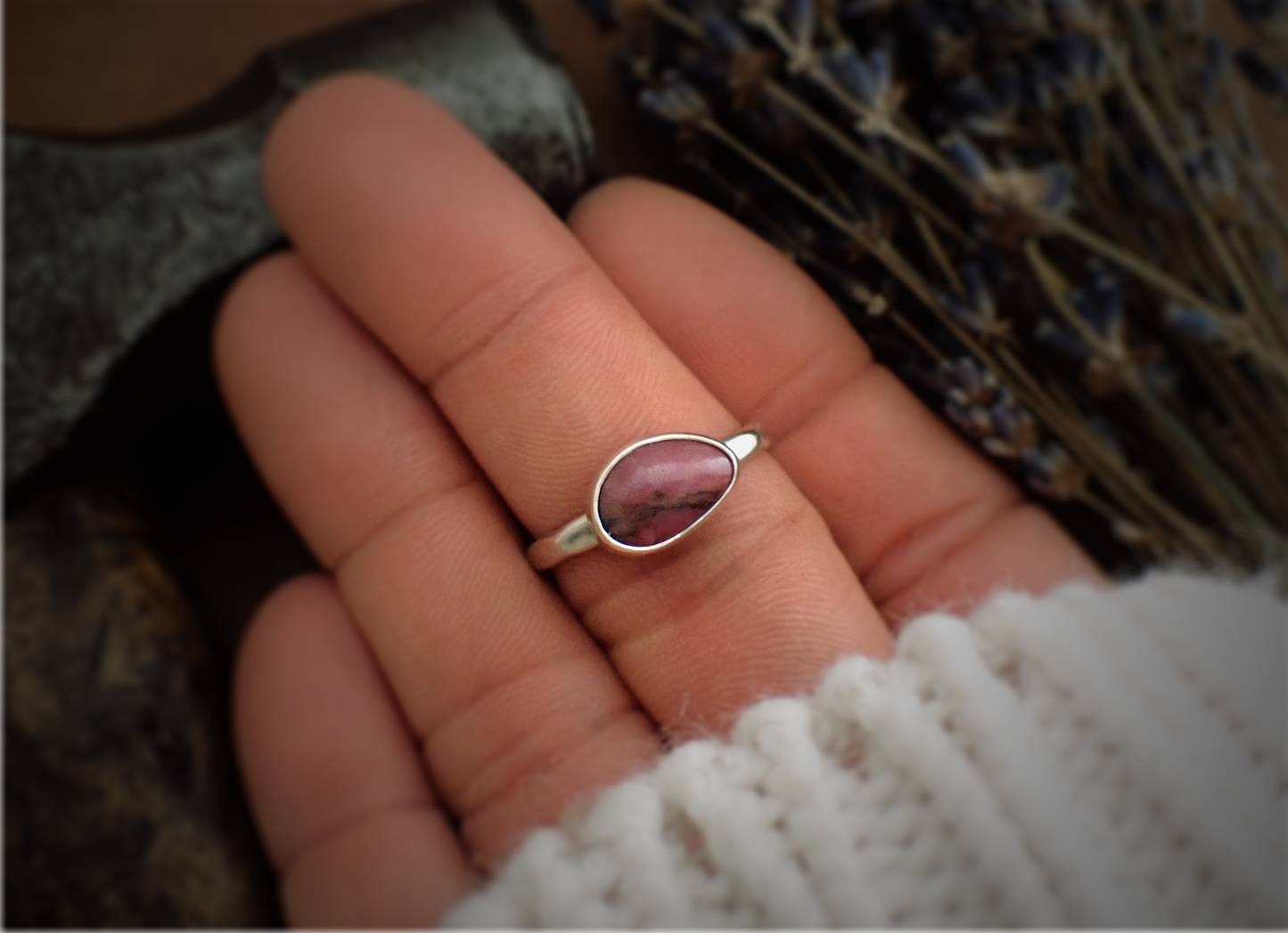 Black Cherry ・ Rhodonite + Silver Ring ・ Size R
