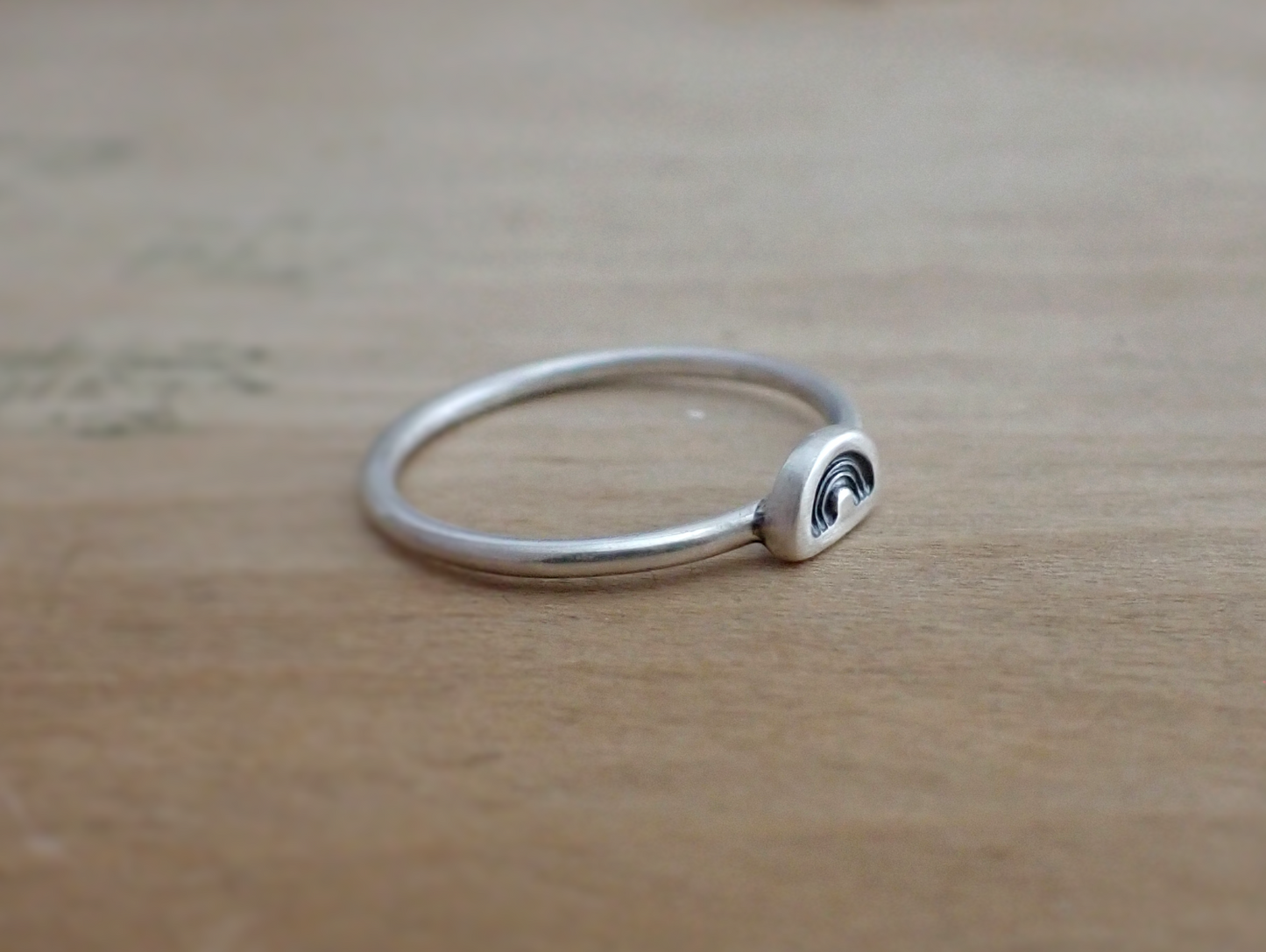 Evie ・ Dainty Sterling Silver Rainbow Ring