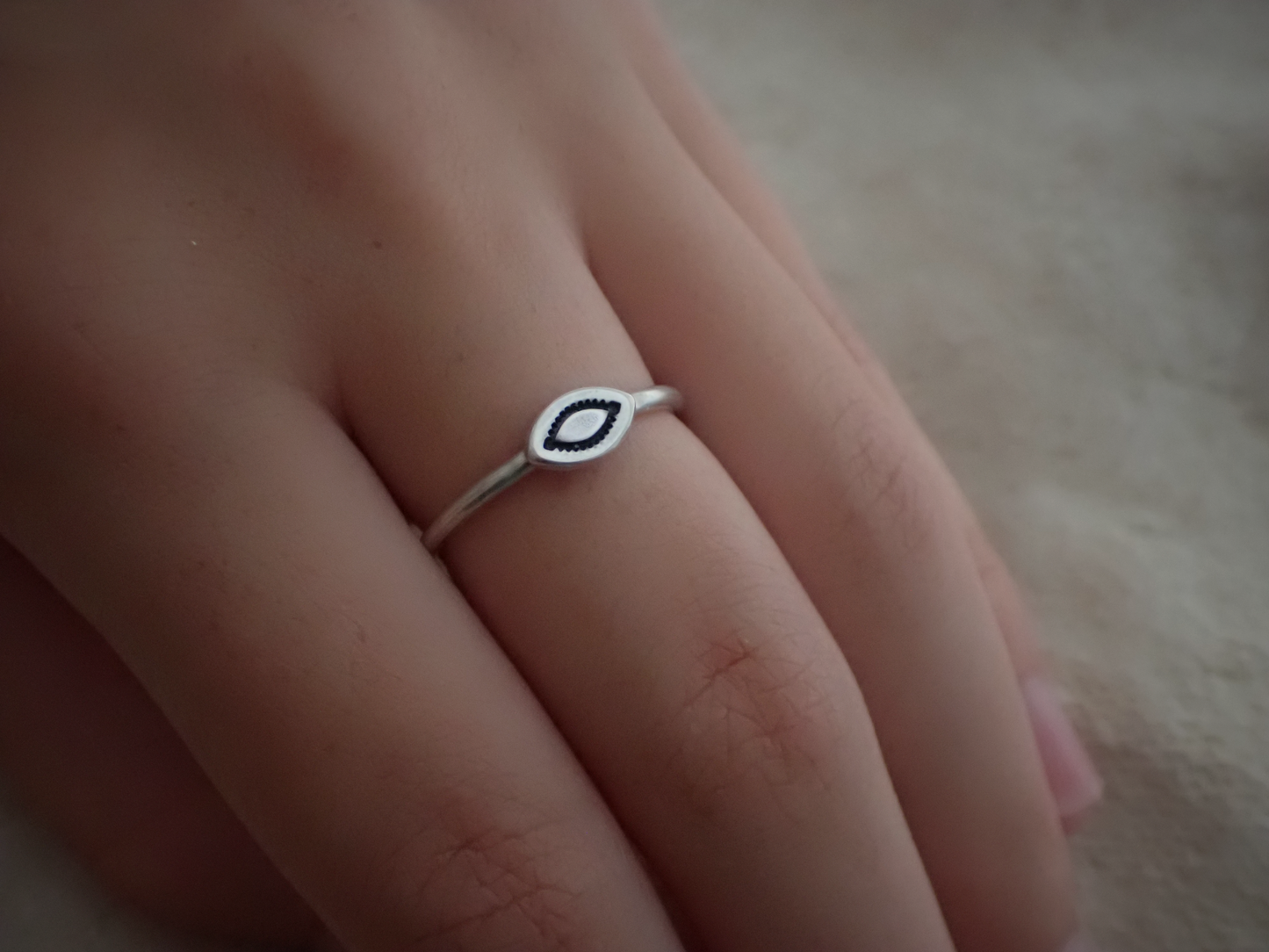 Semilla・ Dainty Sterling Silver Seed Ring