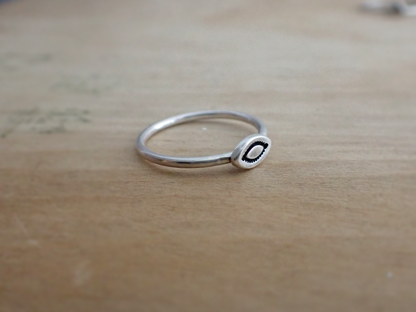 Semilla・ Dainty Sterling Silver Seed Ring