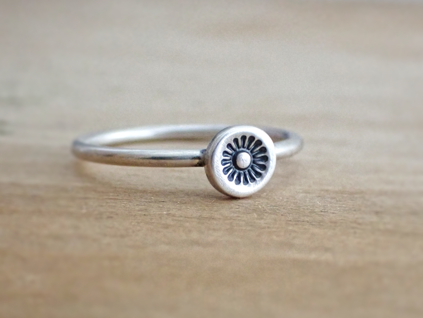 Ravi・ Dainty Sterling Silver Sunshine Ring