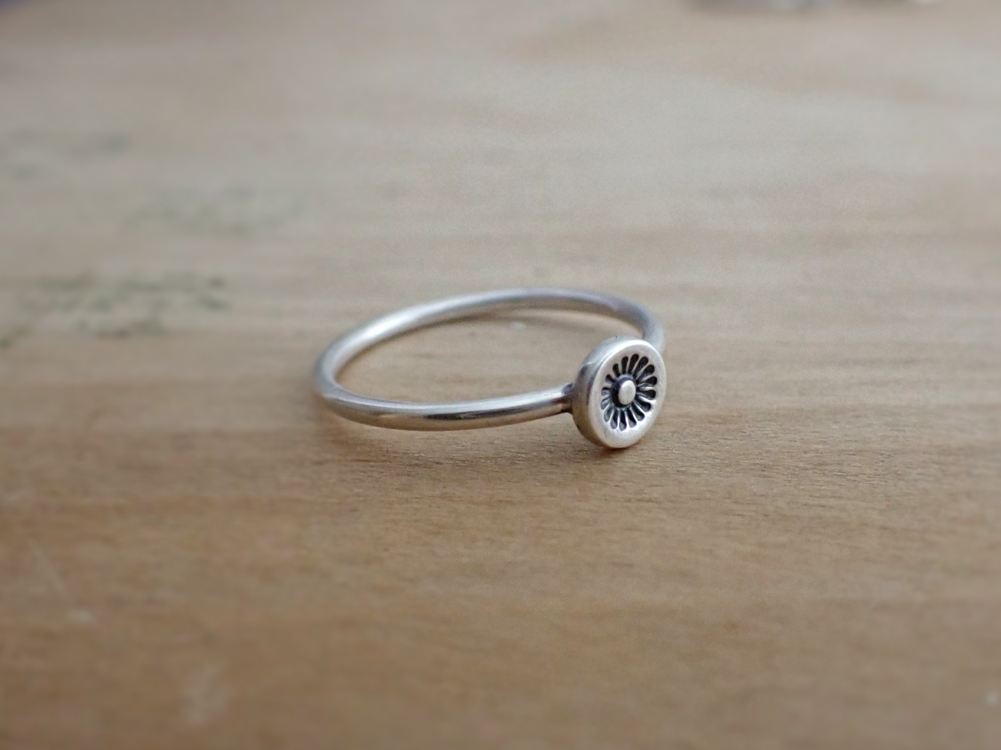 Ravi・ Dainty Sterling Silver Sunshine Ring