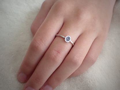 Alyx ・ Dainty Sterling Silver Eye Ring